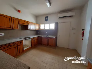  5 3 Bedrooms Duplex apartment for Rent in Ruwi REF:890R