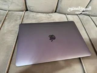  7 ‏Macbook Air M1 ( 2020 )