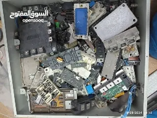  1 توالف الكترونيات الكيلو ب 10 دنانير 15 كيلو