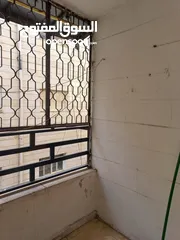  8 شقه  للبيع