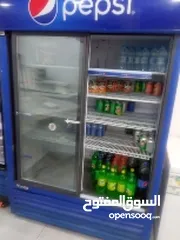  1 ثلاجه للبيع.   ببسي.