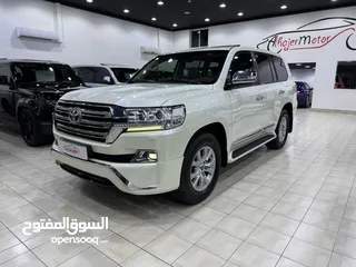  5 2018  LAND CRUISER GXR V8