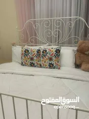  2 سرير ايكيا للبيع مفرد ونص