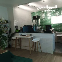  24 White wolf restaurant & News cafe  مطعم وكافيه