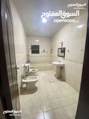  6 شقة مميزة - ضاحية الرشيد - 3نوم1ماستر - 200م