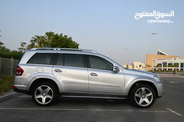  6 0% DP - BEST DEAL - LOW MILEAGE - MERCEDES GL 500 4MATIC - ORIGINAL PAINT - WELL MAINTAINED - GCC