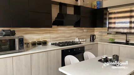  5 شقة للبيع طريق المطار ضاحية الأمير علي العمارة بناء جديد من خمس سنين