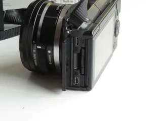  12 كاميرا سوني - 170 دينار