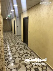  10 مكاتب حديثه وجديده  مع مصعد مطبخ  تصلح عيادات صحيه او مختبرات او شركات او محاميين او غيره من الاعمال