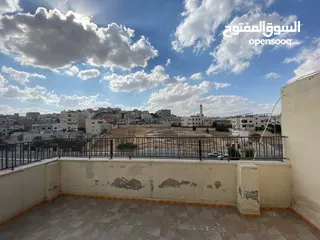  11 شقة للإيجار الزرقاء 3 غرف نوم و غرفة ضيوف منفصلة مع بلكونة - حي الزواهرة دوار الخميس