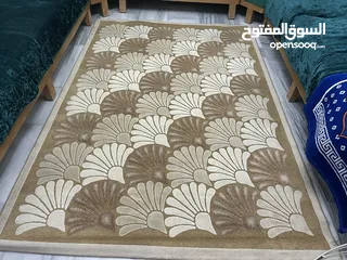  1 سجادة للبيع بحالة ممتازة