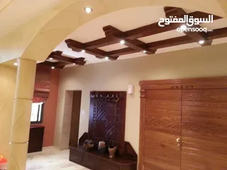  10 دابوق فيلا 600م مستقله قرب القصور الملكيه موقع مميز جدا ذات إطلاله مميزه بسعر مغري