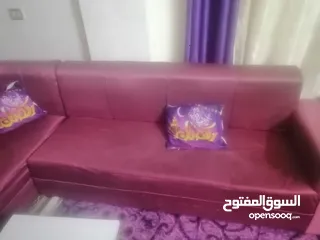  4 كنب كورنر لون توتي بحاله ممتازه مع طاوله مع سجاده 4*4للبيع بس ب85 دينار الاتصال عبر الرقم في الوصف