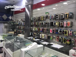  17 محل تجاري للبيع مجهز كامل موقع مميز ملاصق لمعرض شركة زين - شارع باب الواد - الوسط التجاري/ الزرقاء