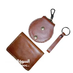  3 محفظة وحافظة نقود رجالي جلد اصلي طبيعي يدوي مع ميداليات جلد اصلي طبيعي.