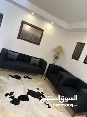  3 طقم كنب جلد اسود matt 3 قطع السعر. 280 دينار