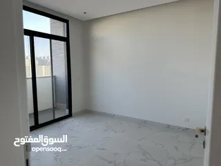  10 شقة مع سطح في الرياض حي عرقة