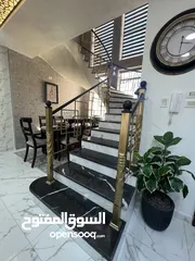  23 فيلا شبه قصر للبيع 3 طوابق