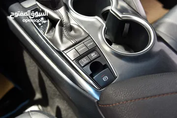  10 تويوتا كامري ليميتد هايبرد Toyota Camry Limited Hybrid 2020