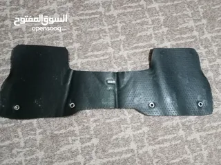  2 دعاسه ارضية خلفيه سياره كيا نيرو 2020 و كتالوجات السياره نيرو 2020