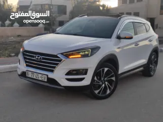  24 هونداي توسان بنزين فل مسكر اضافات دفع رباعي جيب بالكرتونة قطارة بالمصروف