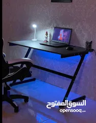  9 مكتب جيمنج مزود ب اضاءة RGB ملونه مع ريموت تحكم بسعر 38دينار شامل التوصيل العرض لفتره محدودة