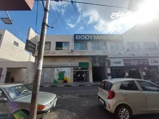  2 مساحة تجارية مميزة في وسط الزرقاء التجاري