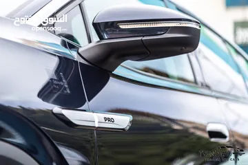  27 Volkswagen ID6 Crozz Pro 2022  السيارة مميزة جدا و قطعت مسافة 13,000 كيلو متر