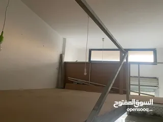  6 مخزن للايجار