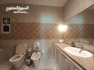  11 شقة مفروشة للإيجار 175م2 ( Property 18886 )-174847922
