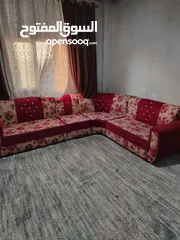  2 طقم كنب كورنر لون احمر ساده ومعرق بيج