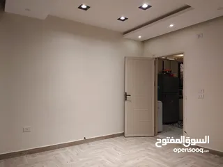  7 روف فاضي للايجار