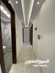  16 شقة ارضية على شارعين207 م داخلي 60م تراس امامي بتشطيب فاخر 3 نوم 2 ماستر مرج الحمام