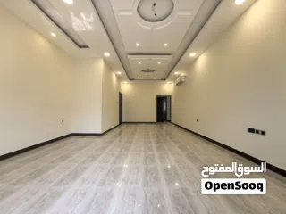  1 شقة سكنية راقية جدا للبيع وقابل للتفاوض.  المساحة 123متر