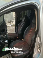  7 Peugeot Partner 2017