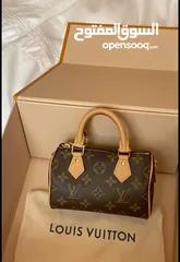  1 اعلان لحقائب يد