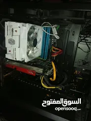  1 كمبيوتر للبيع بحالة جيدة