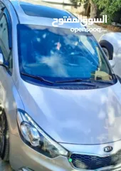  9 كيا سيراتو 2013 تسيير 2014 مع فتحة عداد قليل فحص ممتاز