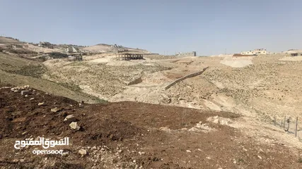  6 ارض مميزة محفورة بسعر مناسب