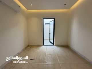  7 شقة مع سطح في الرياض حي عرقة