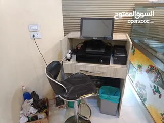  8 مطعم شاورما وبروستد وسناكات