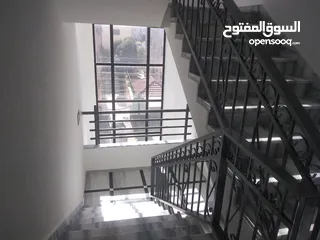  23 شقه جديده فخمه للايجار