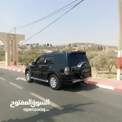  3 متسوبيشي باجيرو