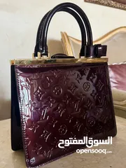  5 Louis Vuitton Amarante Monogram Vernis Deesse PM Bag