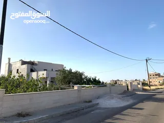  6 منزل للبيع