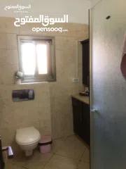  6 شقه للبيع مساحه 150ثلاث غرف نوم حمامين بلكونتين صالون صاله مطبخ طابق ثالث اصنصين جميع الخدمات متوفرة