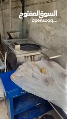  13 ثلاجة عرض معجنات وكيك بلعبكي بحالة الوكالة  ماكينة تقطيع توست بحالة الوكالة  صاج قطايف صب  خفاقة قطا