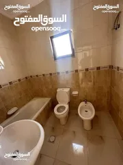 4 شقه للبيع الثالثة طابق اول هندسي شارع ألرئيسي