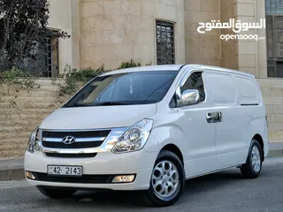  17 باص فان هيونداي H1 ( بنزين ) موديل 2011 وارد الشركة بحالة الوكالة