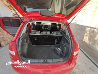  5 سكودا فابيا برايفت بنزين جير عادي ماطور 1400 فحص نظيف اقتصادية جدا